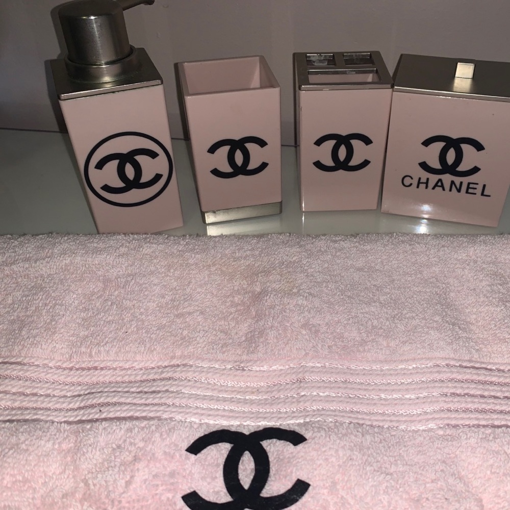 Pink Washroom Set Copy
